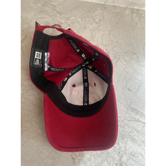 Cleveland Cavaliers New Era 9Twenty Strapback NBA Hat - Picture 6 of 8